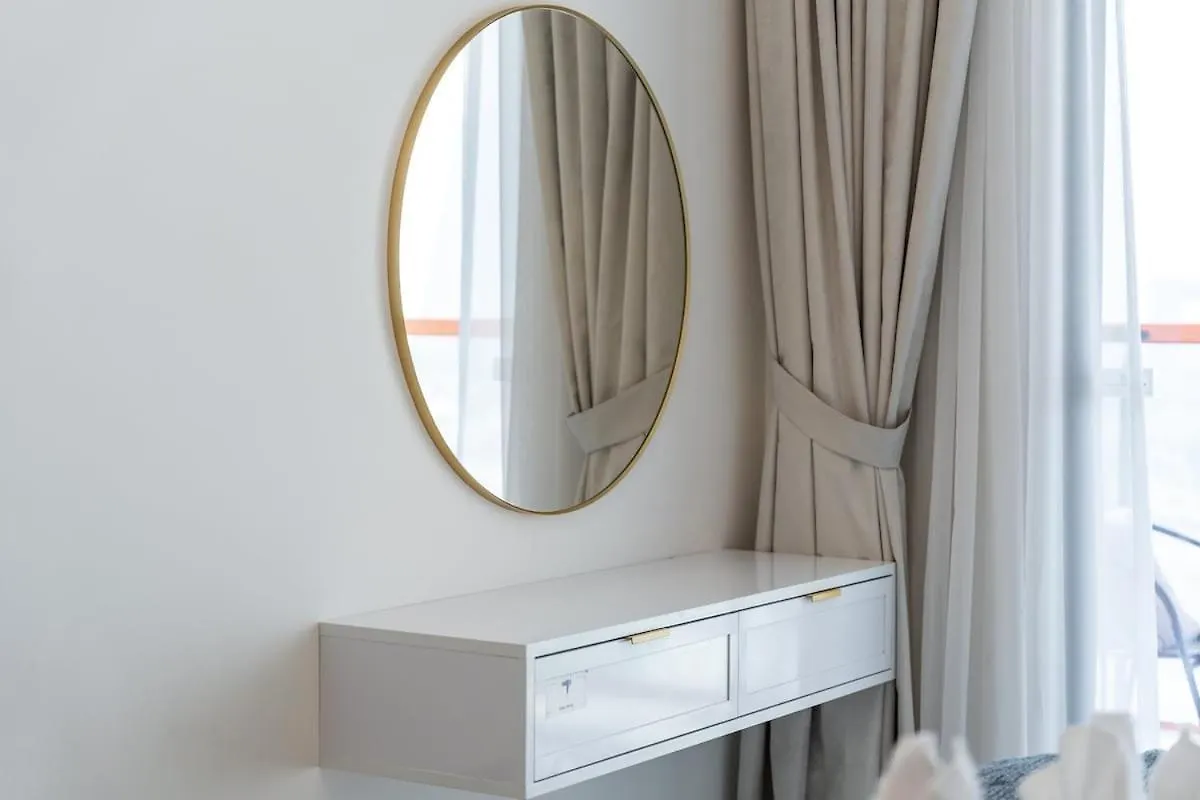 Eye-Captivating 1 Bed For 2 Apartment Dubai United Arab Emirates