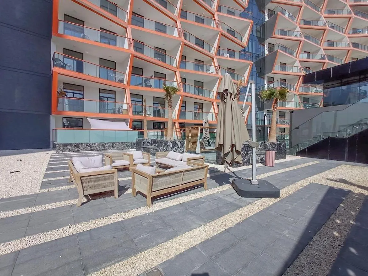 Eye-Captivating 1 Bed For 2 Apartment Dubai 0*,  United Arab Emirates